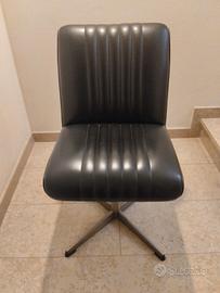 Titolo:
👉 Coppia sedie vintage anni ’60–’70 – pel