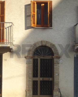 Casa Semindipendente - Fara Filiorum Petri