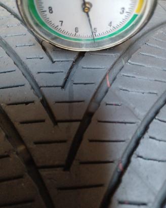 2 Gomme 265/60-18 114V Kumho 4 Stagioni SUV