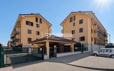 ACCOGLIENTE BILOCALE CON BALCONE E CANTINA!