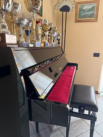 Pianoforte yamaha verticale