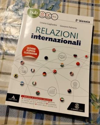 Libro "Relazioni internazionali" Mondadori - nuovo