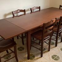 Tavolo in legno allungabile con 6 sedie