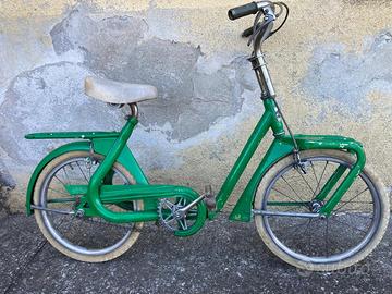 Bicicletta bimba d’epoca marca Atala.