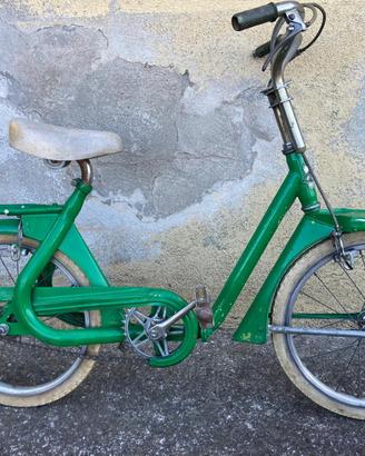 Bicicletta bimba d’epoca marca Atala.