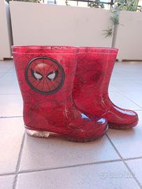 Galosce antipioggia.