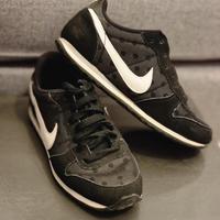Sneakers Nike Genicco nere con pois n.37