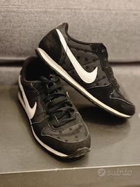 Sneakers Nike Genicco nere con pois n.37
