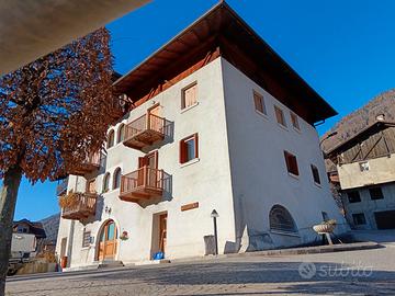 Bilocale con panorama e posto auto