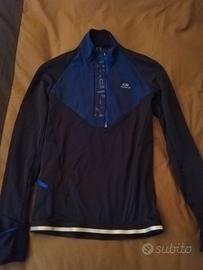 Maglia tecnica, elasticizzata per sport.