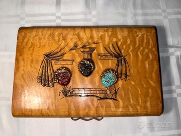 scatola in legno vintage