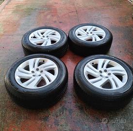 Cerchi e gomme range rover Evoque da 235/60/18