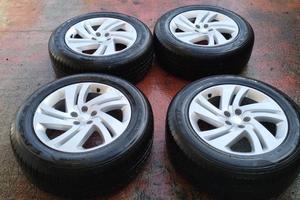 Cerchi e gomme range rover Evoque da 235/60/18