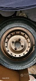 2 Ruote 145/80 R12 73T più un  cerchio