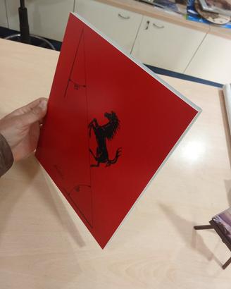 Quadro prospetto ingegneristico Ferrari logo