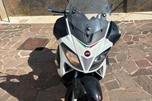 Aprilia SR Max 300 - 2014 - 29000 km