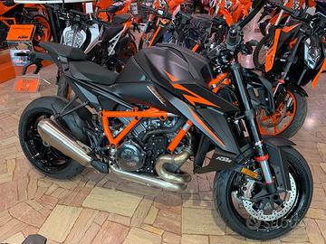 Ktm 1390 Super Duke R KM 0 con TECH PACK