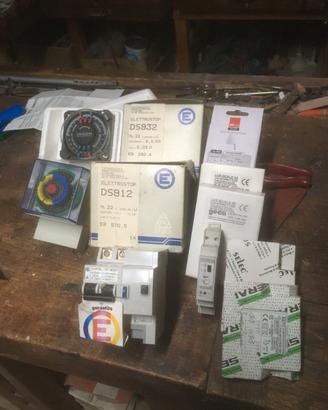 Materiale elettrico