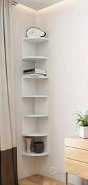 scaffale angolare a parete