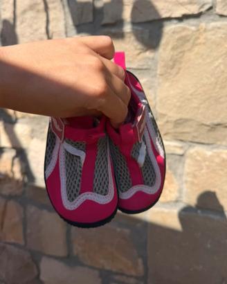 Bellissime scarpe da mare o lago Aquasplash 25