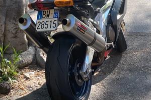 Aprilia Rsv 1000 anno 2004