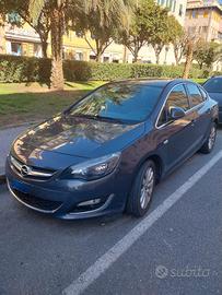 Opel Astra IV serie Sedan 05/2013 1.7. cdti Cosmo