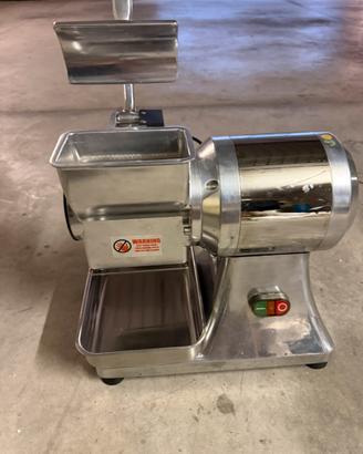 Tritacarne Professionale CG55SH 735W + Rullo pane