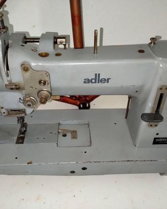 Macchina da cucire industriale Adler