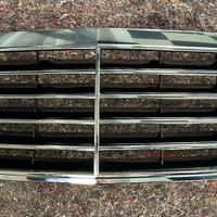 Mercedes classe E W210 2002 fari e griglia