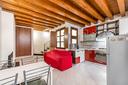 trivano-su-due-livelli-con-terrazzo-a-villanova