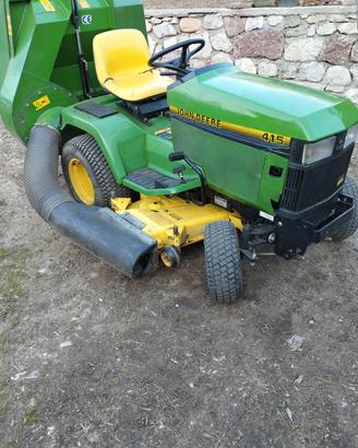 trattorino rasaerba John deer 