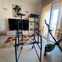 Deambulatore ascellare pieghevole nuovo