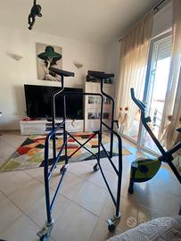 Deambulatore ascellare pieghevole nuovo