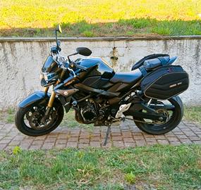 Suzuki GSR 750