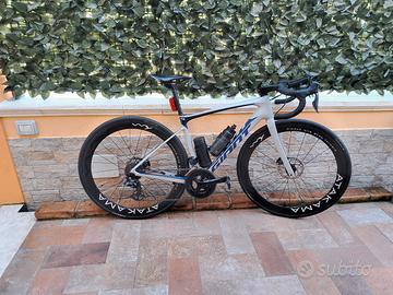 Giant Defy cambio elettronico