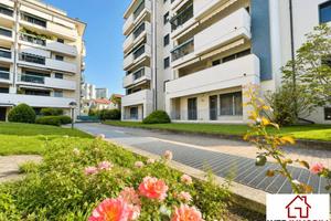 Appartamento di 123 m² con 4 locali e box auto a V