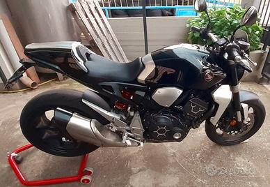 Honda cb1000r