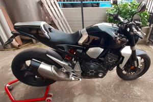 Honda cb1000r