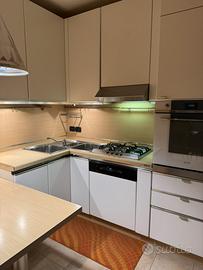 Cucina Salvarani bianca  usata a Reggio Emilia