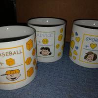 3 tazze da collezione  e colazione 