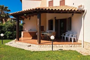 Villa con giardino a 300 metri dal mare