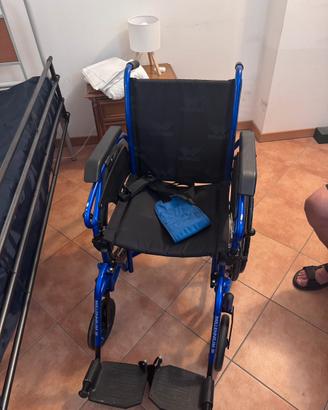 Carrozzina per disabili Wimed Millennium III blu