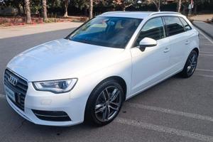 Audi A3 1.6 TDI clean diesel S tronic Attraction