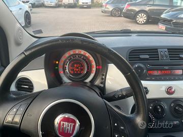 Auto. Fiat. 500