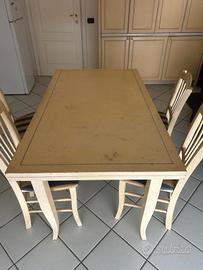 Tavolo da cucina in legno