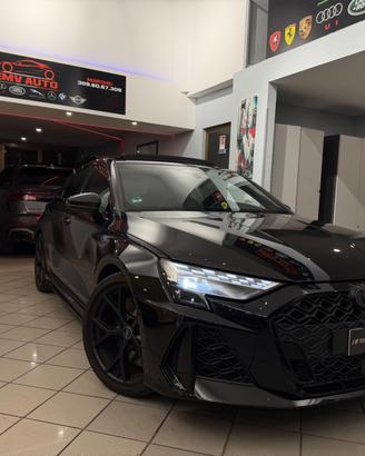 Audi RS3 total black full optional tetto apribile 