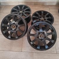 Cerchi in lega nero opaco R16 