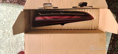 Fanale posteriore LED originale usato 