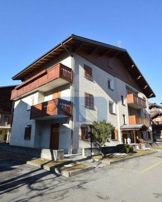 Appartamento di 150 m² con 5 locali e box auto dop