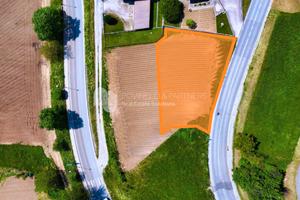 Terreno edificabile con vincolo di residenza ordin